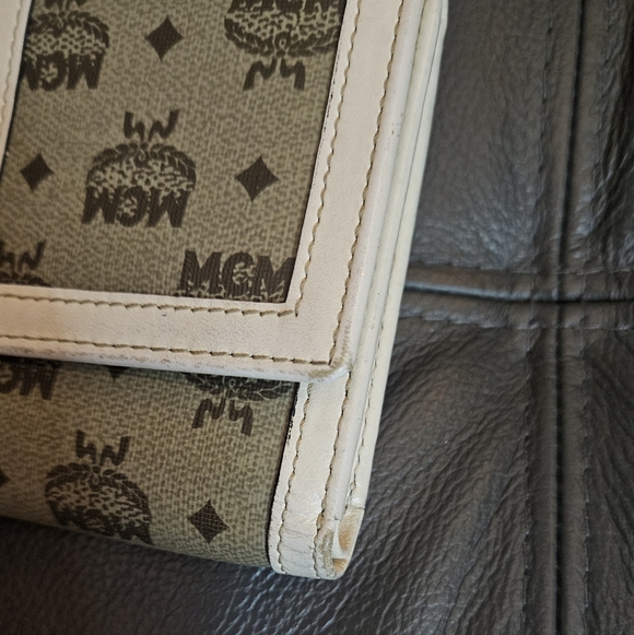 MCM Croc Trim Shoulder Bag And Wallet Set - Picture 11 of 14